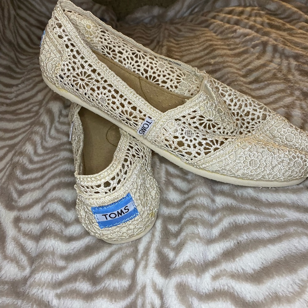 Off white Toms